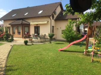 Vanzare casa 5 camere Floresti suprafata teren: 1200 mp suprafata construita: 280 mp