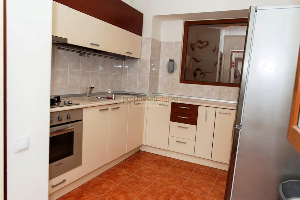 Chirie apartament 3 camere Cluj Napoca, Marasti, strada Nasaud
