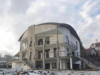 Chirie casa 7 camere Odobesti suprafata teren: 2000 mp suprafata construita: 418 mp