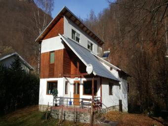 Vanzare Cabana suprafata: 200 mp