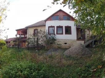 Vanzare casa 3 camere suprafata teren: 30000 mp suprafata construita: 150 mp