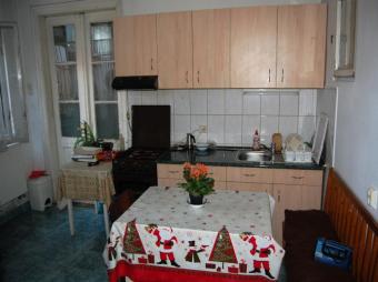 Vanzare casa 2 camere Centru suprafata teren: 0 mp suprafata construita: 75 mp