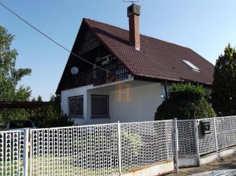 Vanzare casa 4 camere Gyulavari suprafata teren: 1000 mp suprafata construita: 140 mp
