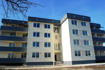 Vanzare apartament 3 camere Floresti suprafata: 61-71 mp suprafata teren: 0.00 mp