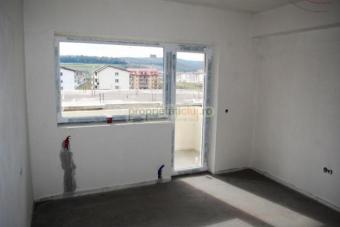 Vanzare apartament 3 camere Floresti suprafata: 67 mp suprafata teren: 0.00 mp