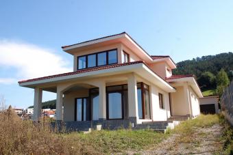 Vanzare casa 4 camere Floresti suprafata teren: 1295 mp suprafata construita: 170 mp
