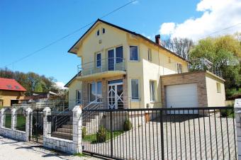 Vanzare casa 4 camere Faget suprafata teren: 650 mp suprafata construita: 220 mp