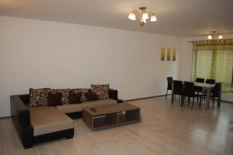 Vanzare apartament 3 camere Manastur suprafata: 77 mp suprafata teren: 0.00 mp