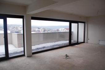 Vanzare apartament 3 camere Europa suprafata: 113 mp suprafata balcon: 46 mp suprafata teren: 0.00 mp