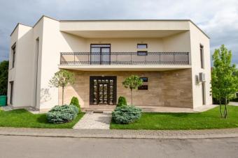 Chirie casa 5 camere Floresti suprafata teren: 650 mp suprafata construita: 320 mp