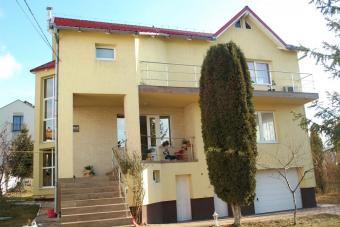 Vanzare casa 5 camere Zorilor suprafata teren: 1000 mp suprafata construita: 460 mp