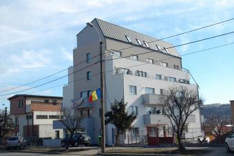 Vanzare apartament 2 camere Dambu Rotund suprafata: 44-53 mp suprafata teren: 0.00 mp