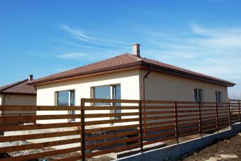 Vanzare casa 4 camere Dezmir suprafata teren: 450 mp suprafata construita: 103 mp