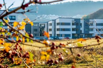 Vanzare apartament 2 camere Floresti suprafata: 64 mp suprafata teren: 0.00 mp