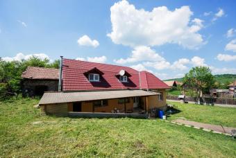 Vanzare casa 6 camere suprafata teren: 3000 mp suprafata construita: 225 mp