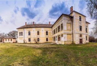 Vanzare casa 14 camere Jucu suprafata teren: 1829 mp suprafata construita: 568 mp