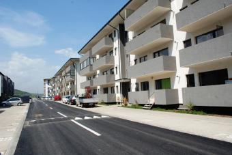 Vanzare apartament 3 camere Floresti suprafata: 61 mp suprafata balcon: 10 mp suprafata teren: 0.00 mp