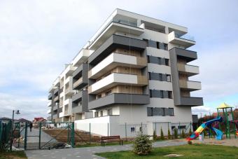 Vanzare apartament 3 camere Europa suprafata: 76 mp suprafata balcon: 20 mp suprafata teren: 0.00 mp