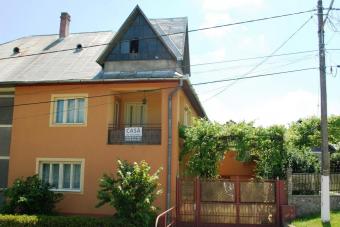 Vanzare casa 4 camere suprafata teren: 1300 mp suprafata construita: 108 mp
