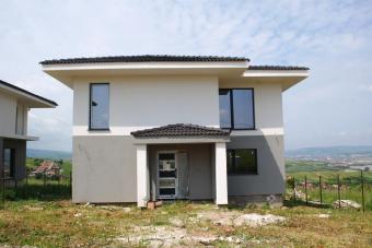 Vanzare casa 4 camere Dezmir suprafata teren: 420 mp suprafata construita: 140 mp