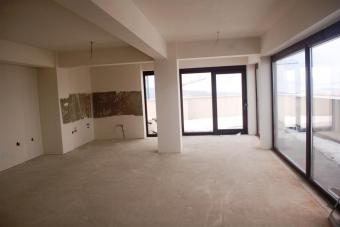 Vanzare apartament 4 camere Europa suprafata: 139 mp suprafata balcon: 155 mp suprafata teren: 0.00 mp
