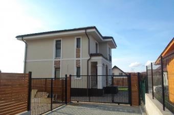 Vanzare casa 4 camere Feleacu suprafata teren: 250 mp suprafata construita: 267 mp