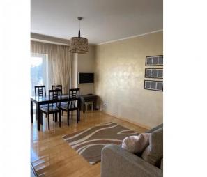 Vanzare apartament 3 camere Floresti suprafata: 72 mp suprafata teren: 0.00 mp