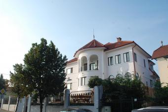 Vanzare casa 7 camere Andrei Muresanu suprafata teren: 569 mp suprafata construita: 412 mp