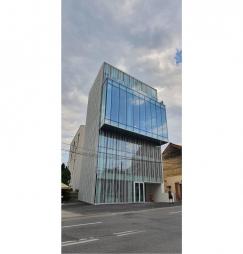 Vanzare apartament 3 camere Centru suprafata: 92 mp suprafata balcon: 19 mp suprafata teren: 0.00 mp