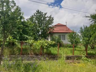 Vanzare casa suprafata teren: 12000 mp suprafata construita: 400 mp