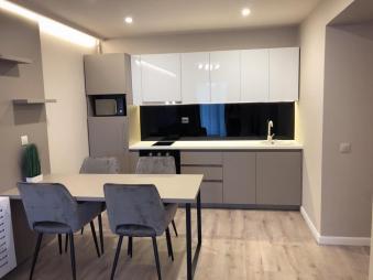 Vanzare apartament 3 camere Centru suprafata: 69 mp suprafata balcon: 16 mp suprafata teren: 0.00 mp