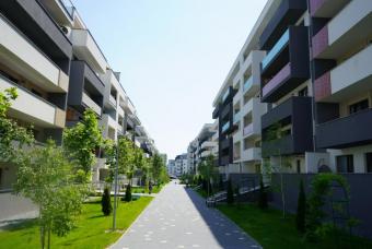 Vanzare  apartament 2 camere Europa suprafata: 39 mp suprafata balcon: 8 mp suprafata teren: 0.00 mp